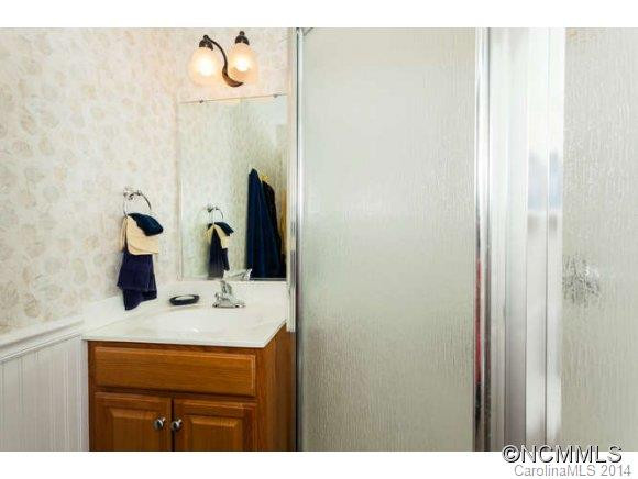 86 Rotunda Circle - Photo 18