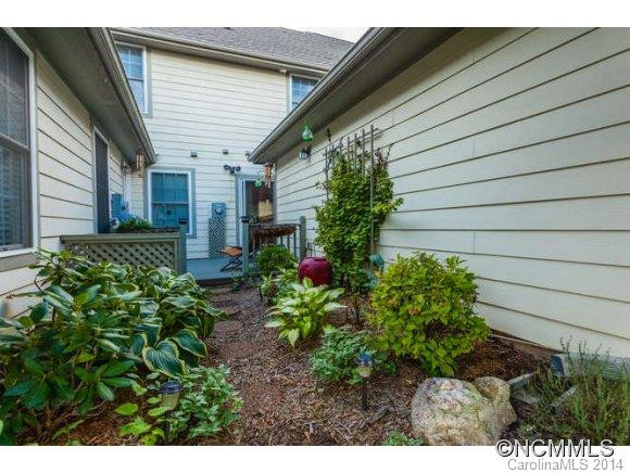 86 Rotunda Circle - Photo 21