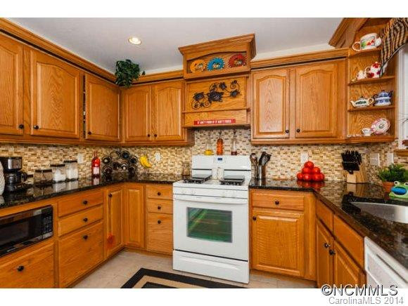 86 Rotunda Circle - Photo 10