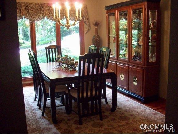 208 Coachmans Court - Photo 2