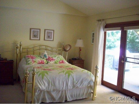 208 Coachmans Court - Photo 6