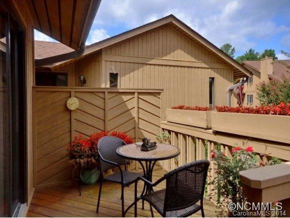 303 WILD OAK LANE - Photo 2