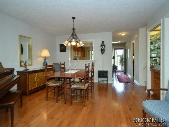 303 WILD OAK LANE - Photo 8