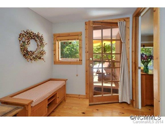 610 Laurel Avenue - Photo 2