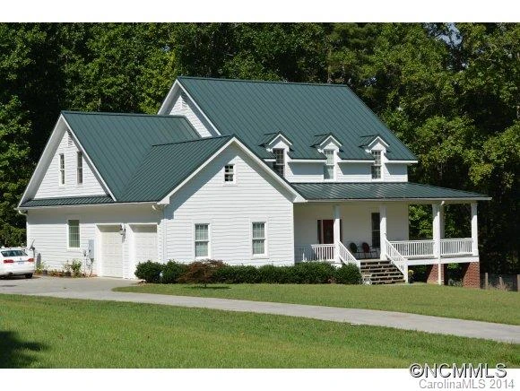 30 Bear Rock Rd