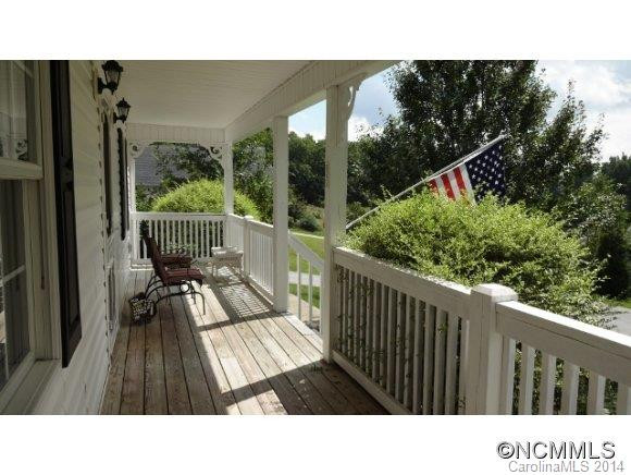 498 MEADOW VIEW DRIVE - Photo 13