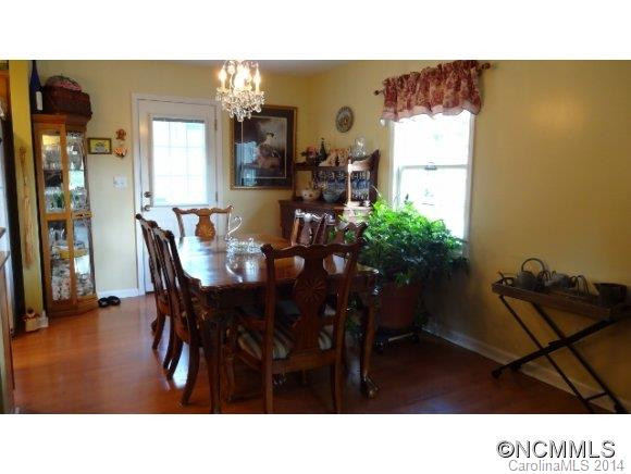 498 MEADOW VIEW DRIVE - Photo 3