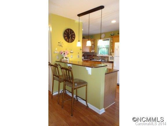 498 MEADOW VIEW DRIVE - Photo 5