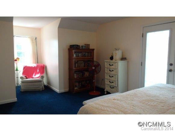 498 MEADOW VIEW DRIVE - Photo 8
