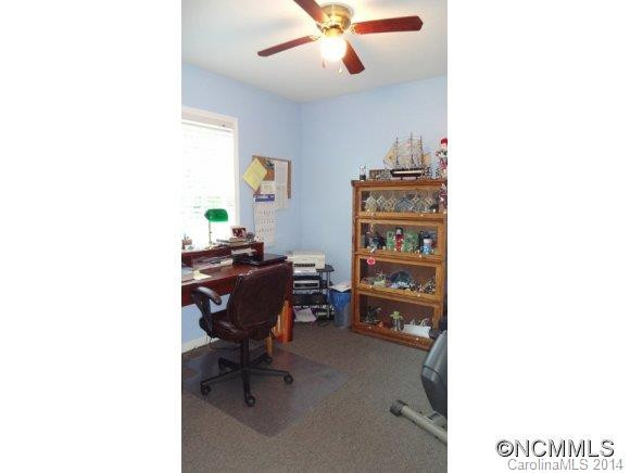 498 MEADOW VIEW DRIVE - Photo 10