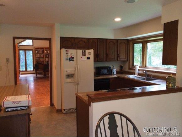 510 Valley View Drive - Photo 4