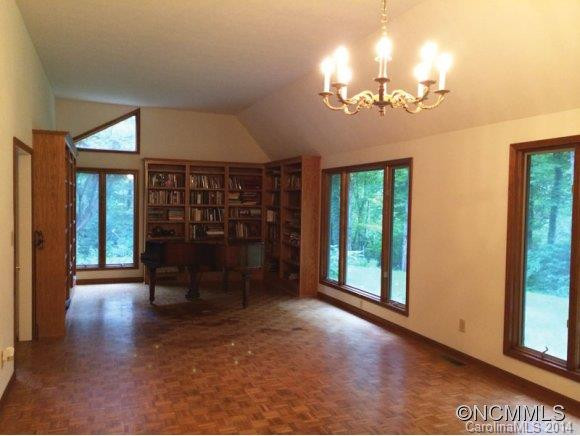510 Valley View Drive - Photo 10