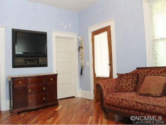 102 JODY STREET - Photo 8