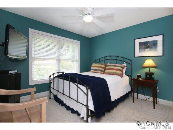 8 Silver Springs Drive - Photo 11