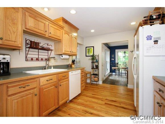 8 Silver Springs Drive - Photo 5