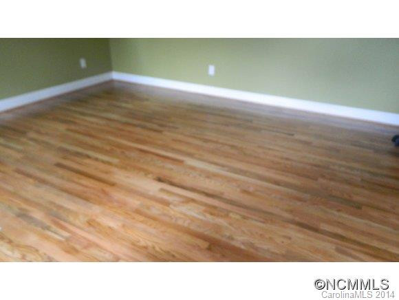 401 Forest Hill Drive - Photo 3