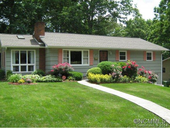 20 Hawthorne Ln