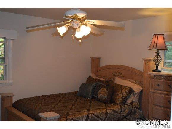 20 Hawthorne Ln - Photo 14