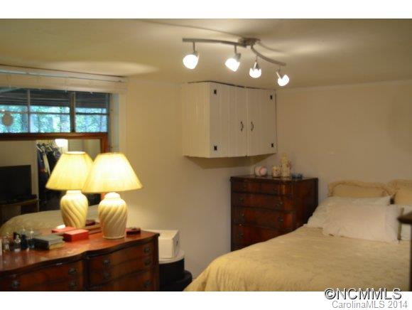20 Hawthorne Ln - Photo 16