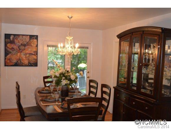 20 Hawthorne Ln - Photo 5