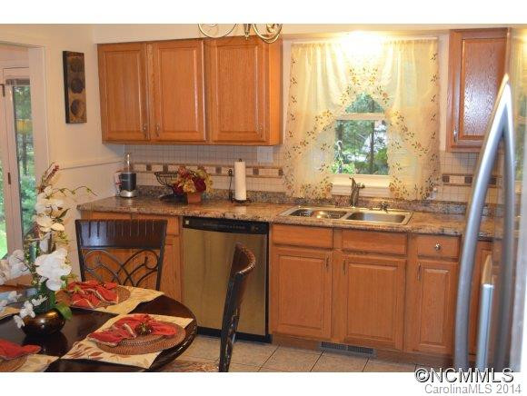 20 Hawthorne Ln - Photo 10