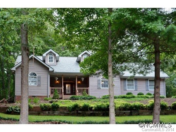 301 SHADECREST LANE