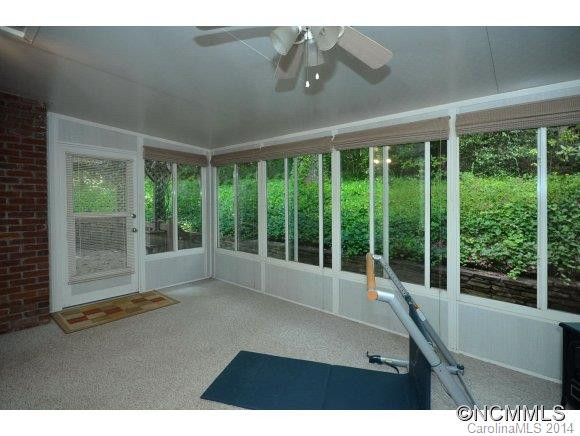 301 SHADECREST LANE - Photo 13