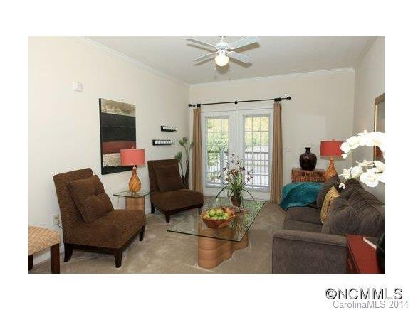 500 Vista Lake Dr. #301 - Photo 2
