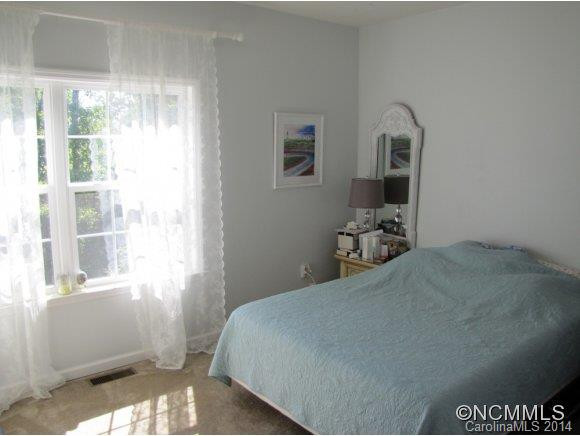 367 Overton Hills - Photo 8