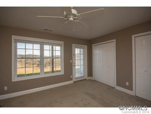 49 Rotunda Circle - Photo 8