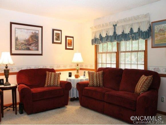 43 GRIFFIN DRIVE - Photo 4