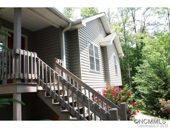 5 Poplar Creek Drive