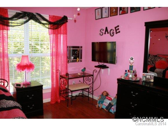 2 McCredie Court - Photo 7