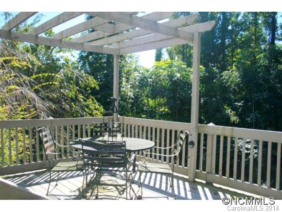 2 McCredie Court - Photo 10
