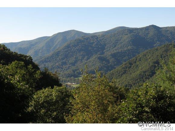 1107 Summit Drive - Photo 2