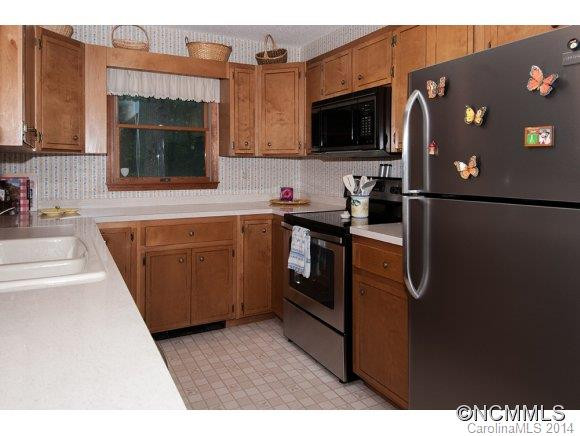 1107 Summit Drive - Photo 8