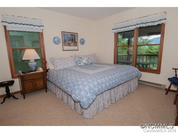 1107 Summit Drive - Photo 9