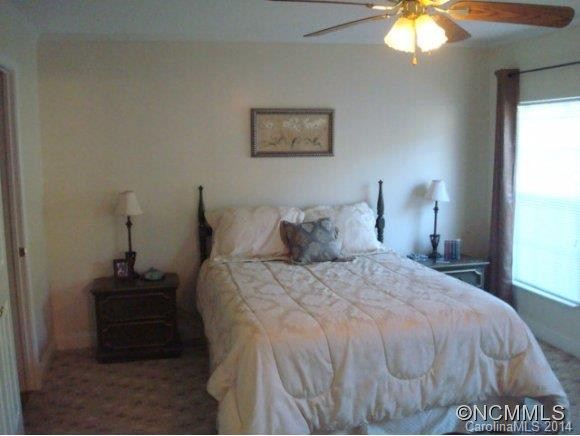 10 Kates Meadow Ln - Photo 11