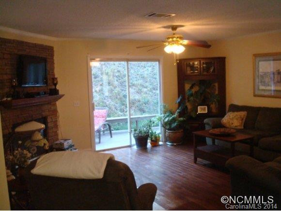 10 Kates Meadow Ln - Photo 6