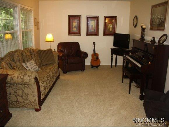24 Wisteria Drive - Photo 3