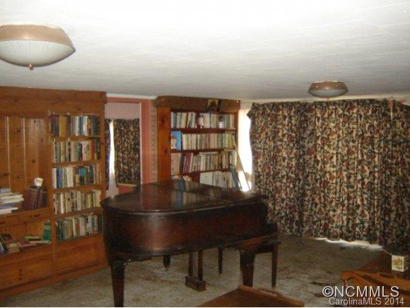 245 Brooklyn - Photo 10