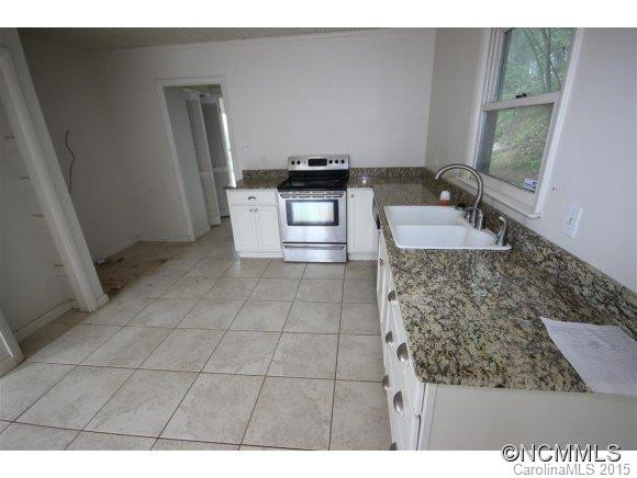 705 Fairview Forest Drive - Photo 3