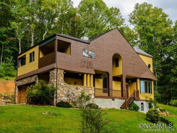 618 Sweet Hollow Road