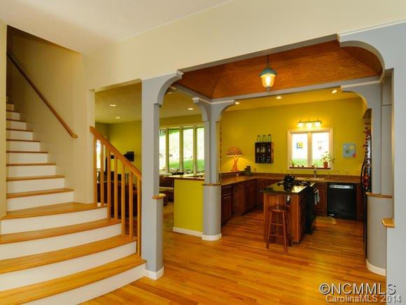618 Sweet Hollow Road - Photo 11