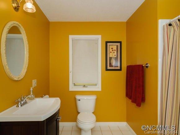 618 Sweet Hollow Road - Photo 16