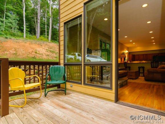 618 Sweet Hollow Road - Photo 21