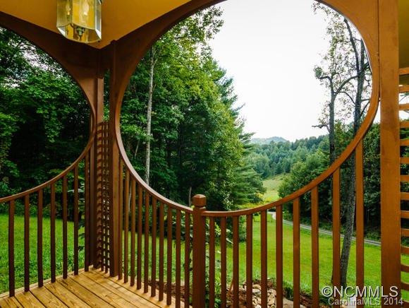 618 Sweet Hollow Road - Photo 22