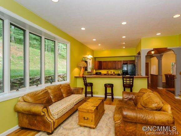 618 Sweet Hollow Road - Photo 5