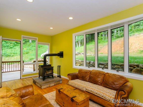 618 Sweet Hollow Road - Photo 6