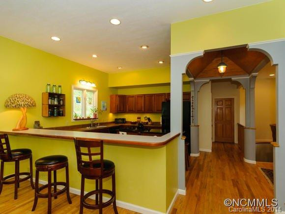 618 Sweet Hollow Road - Photo 8